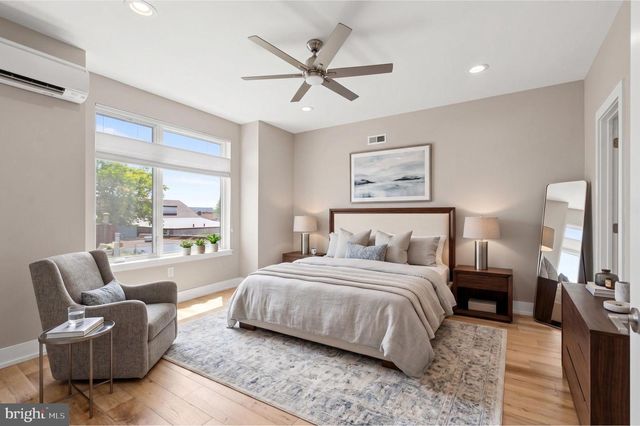1446 S TAYLOR ST, Philadelphia, PA 19146