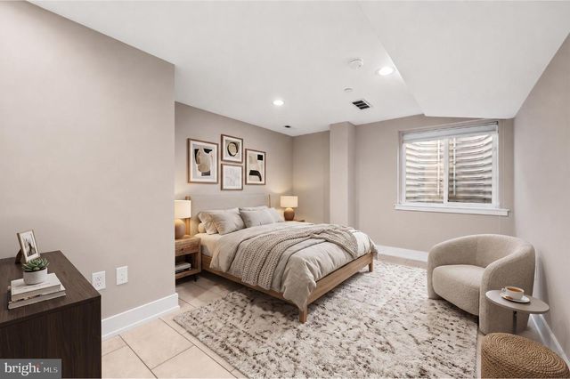 1446 S TAYLOR ST, Philadelphia, PA 19146