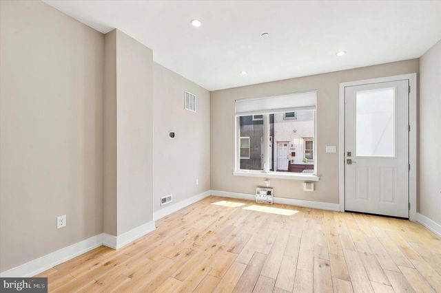 1446 S TAYLOR ST, Philadelphia, PA 19146