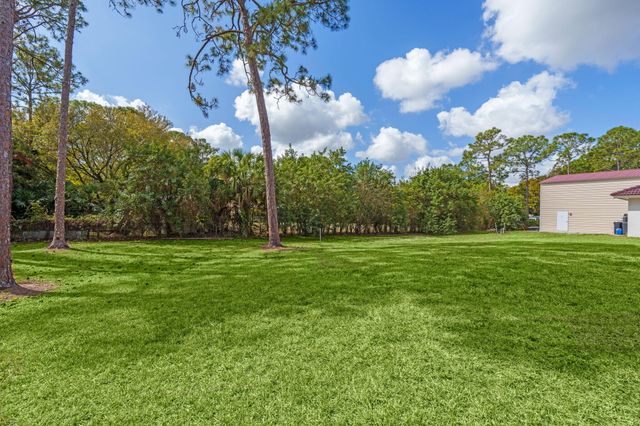 16596 82nd Road N, The Acreage, FL 33470