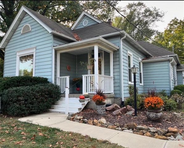 2304 Maple Avenue, Leavenworth, KS 66048