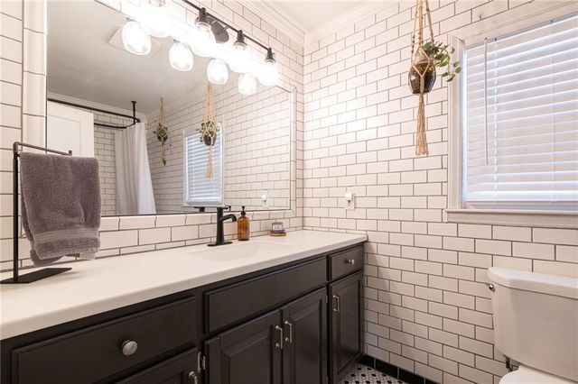 2304 Maple Avenue, Leavenworth, KS 66048