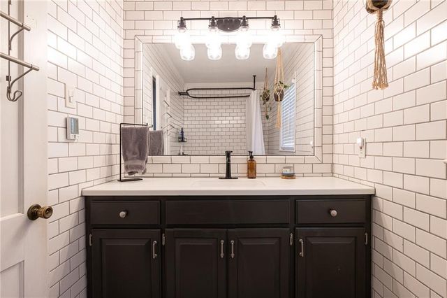 2304 Maple Avenue, Leavenworth, KS 66048