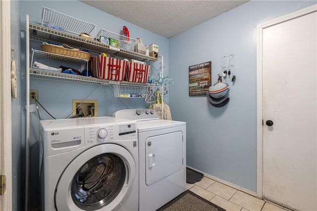 2304 Maple Avenue, Leavenworth, KS 66048