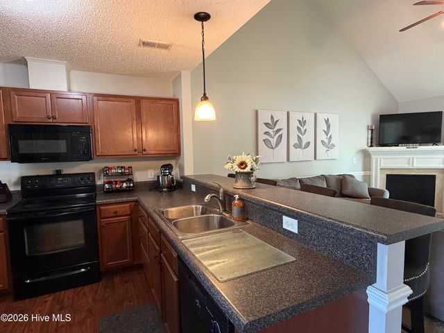 2333 Sadler Drive B, Winterville, NC 28590