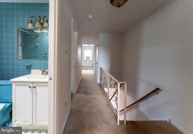 632 CAROLINE DR, Norristown, PA 19401