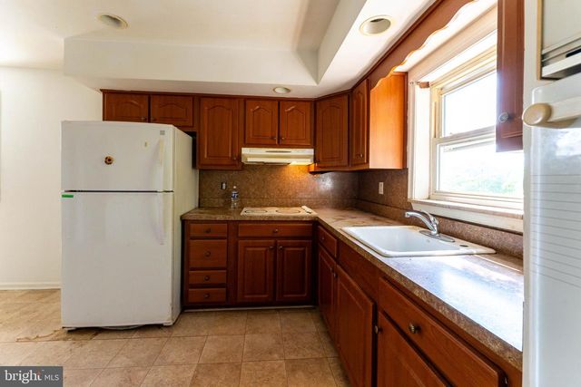 632 CAROLINE DR, Norristown, PA 19401
