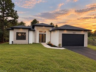 4222 18th Ave NE, Naples, FL 34120