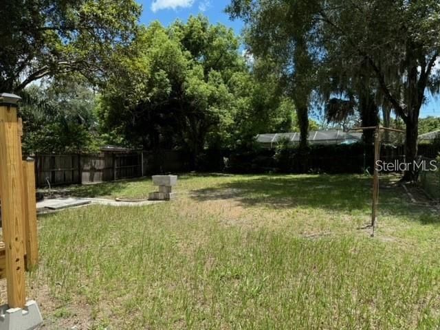 1410 W HUMPHREY STREET, Tampa, FL 33604