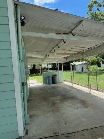 1410 W HUMPHREY STREET, Tampa, FL 33604