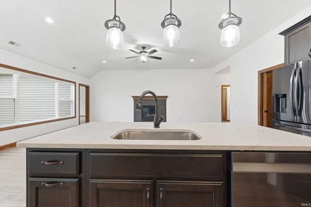 13673 Copper Strike Pass, Fort Wayne, IN 46845