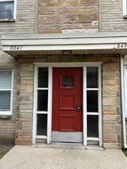 8847 La Crosse Avenue 204, Skokie, IL 60077