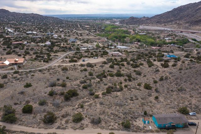 10 Golden Hills Drive SE, Albuquerque, NM 87123