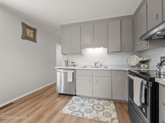 2859 Easy Street, Newport, NC 28570