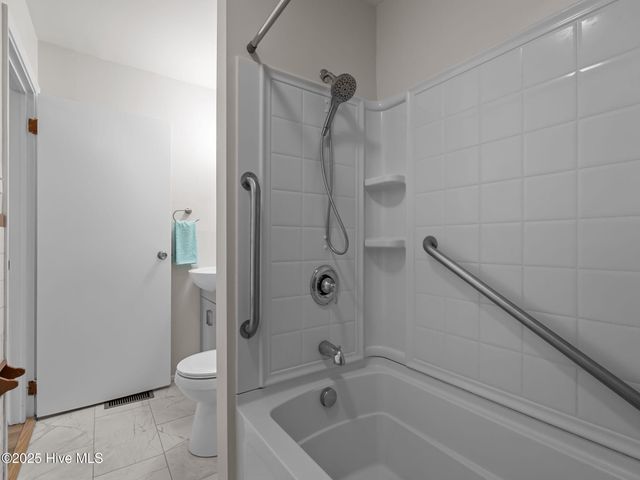 2859 Easy Street, Newport, NC 28570