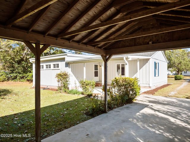 2859 Easy Street, Newport, NC 28570