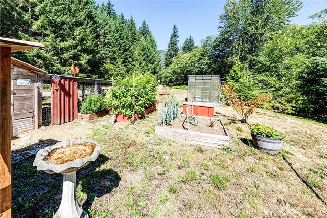 51 Sunflower Road, Beaver, WA 98305