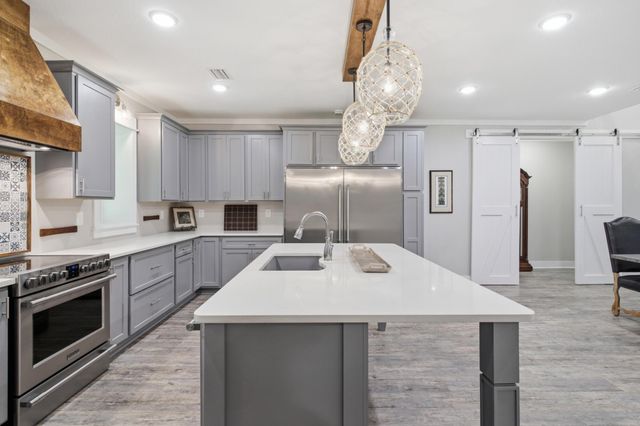 600 Scruggs Rd., Sumrall, MS 39482