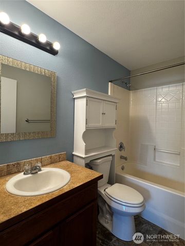427 Stadium Loop, Napavine, WA 98565