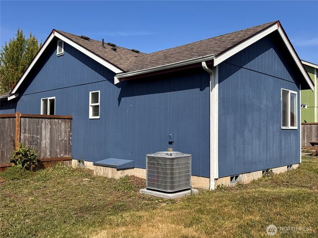 427 Stadium Loop, Napavine, WA 98565