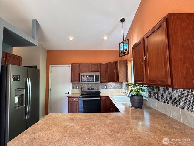 427 Stadium Loop, Napavine, WA 98565
