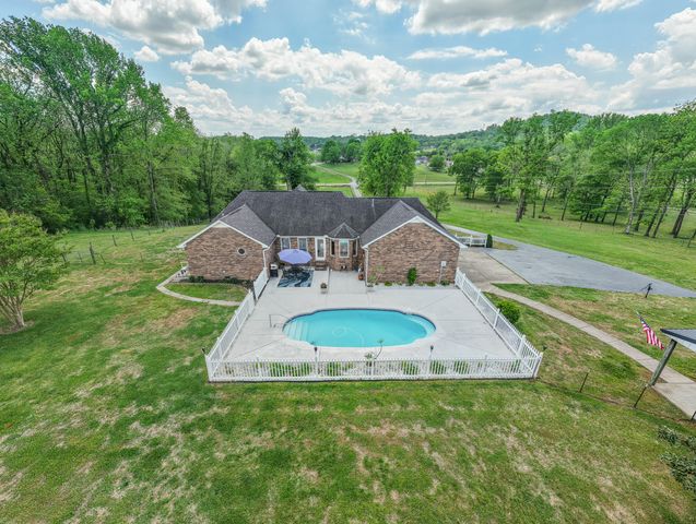 590 Allisona Rd, Eagleville, TN 37060