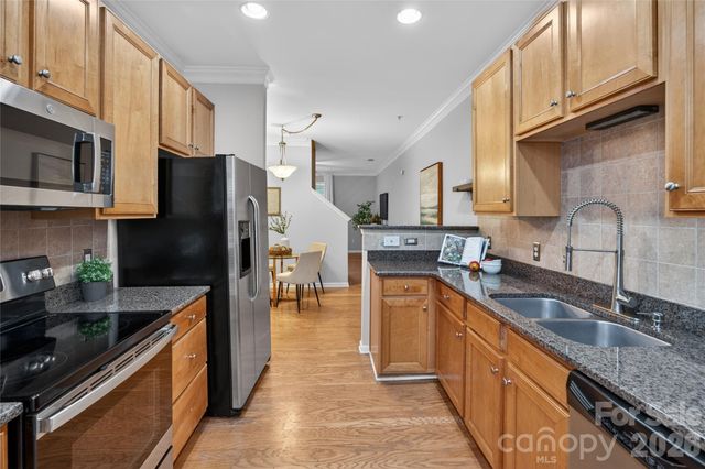 1508 Walnut View Drive, Charlotte, NC 28208