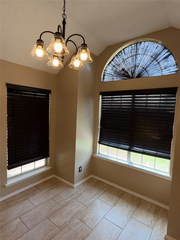 961 Grasswood Court, Arlington, TX 76017