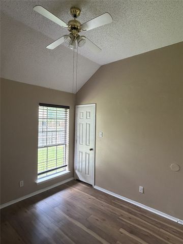 961 Grasswood Court, Arlington, TX 76017