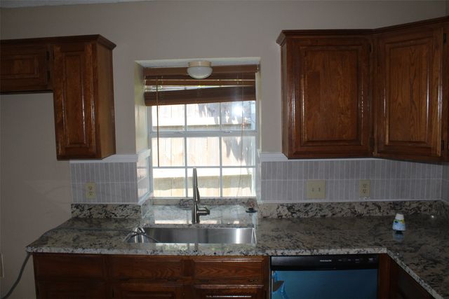 961 Grasswood Court, Arlington, TX 76017