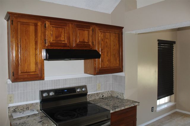 961 Grasswood Court, Arlington, TX 76017