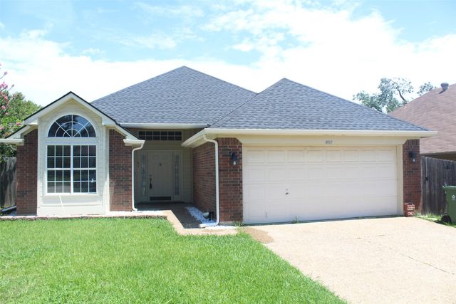 961 Grasswood Court, Arlington, TX 76017