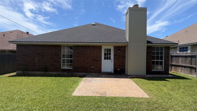 961 Grasswood Court, Arlington, TX 76017