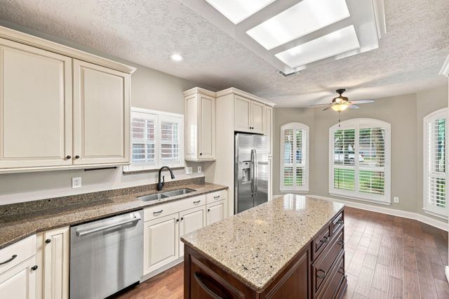 7935 S Wellington Court, Houston, TX 77055