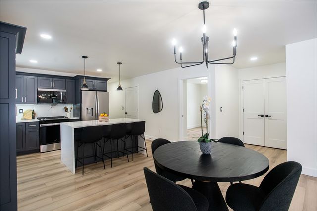 1820 W 11th St, Patterson Twp, PA 15010