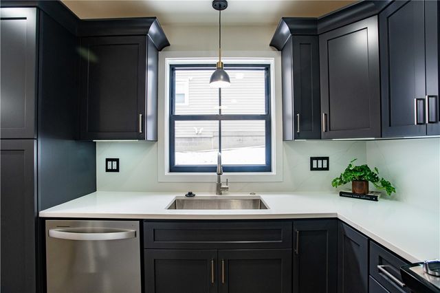 1820 W 11th St, Patterson Twp, PA 15010