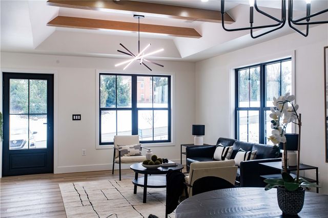 1820 W 11th St, Patterson Twp, PA 15010