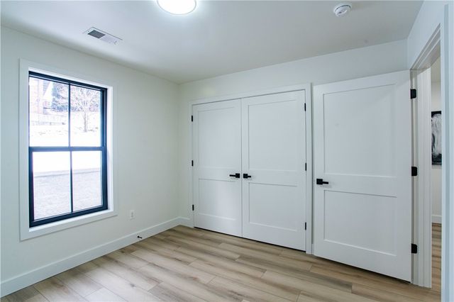 1820 W 11th St, Patterson Twp, PA 15010