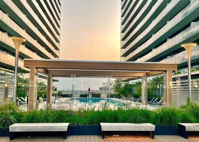 131-03 40th Road 16D, Flushing, NY 11354