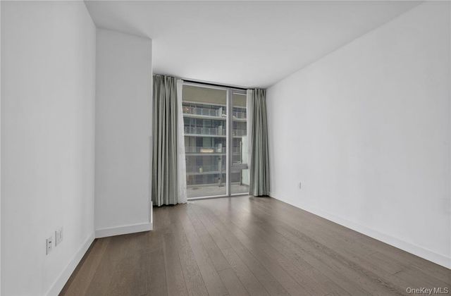 131-03 40th Road 16D, Flushing, NY 11354