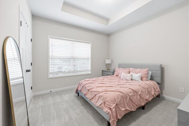 6745 Prairie Lane, Parkville, MO 64152