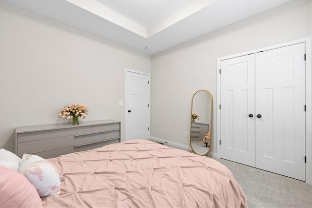 6745 Prairie Lane, Parkville, MO 64152