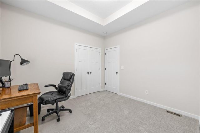 6745 Prairie Lane, Parkville, MO 64152