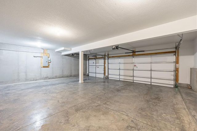 6745 Prairie Lane, Parkville, MO 64152