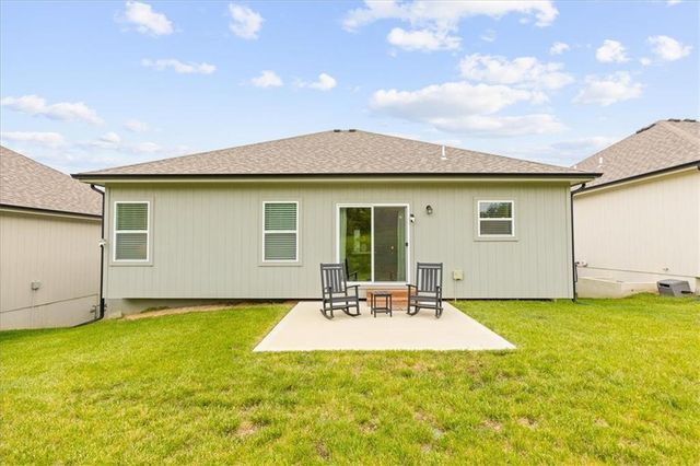 6745 Prairie Lane, Parkville, MO 64152