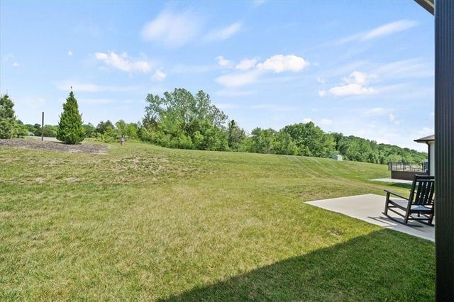 6745 Prairie Lane, Parkville, MO 64152