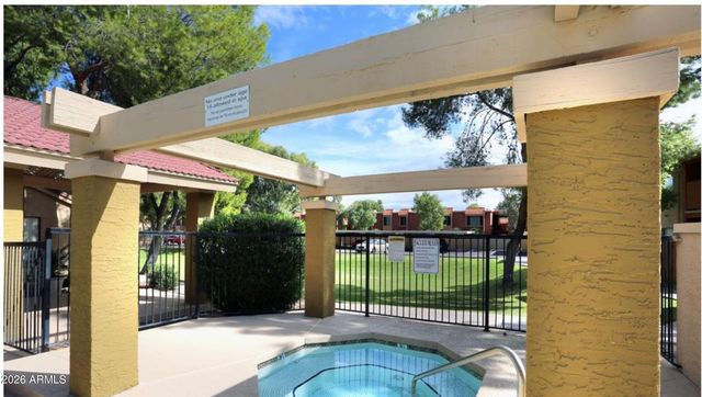 825 S RIVER Drive 116, Tempe, AZ 85281