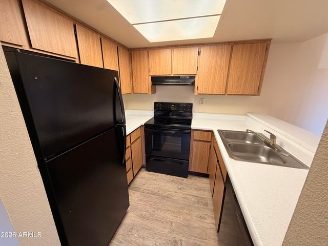825 S RIVER Drive 116, Tempe, AZ 85281