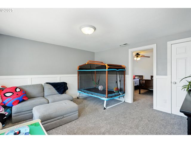 438 Nw ROSELAWN St, Stevenson, WA 98648