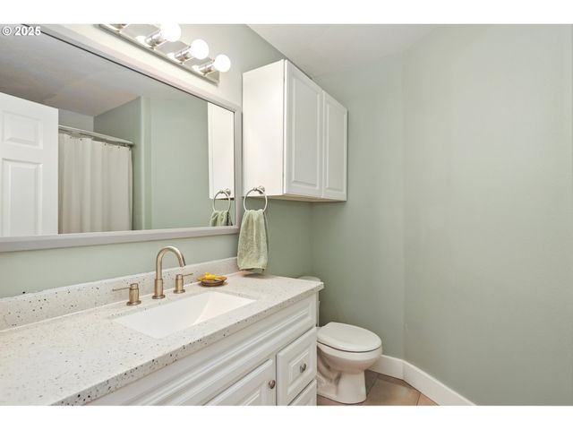 438 Nw ROSELAWN St, Stevenson, WA 98648